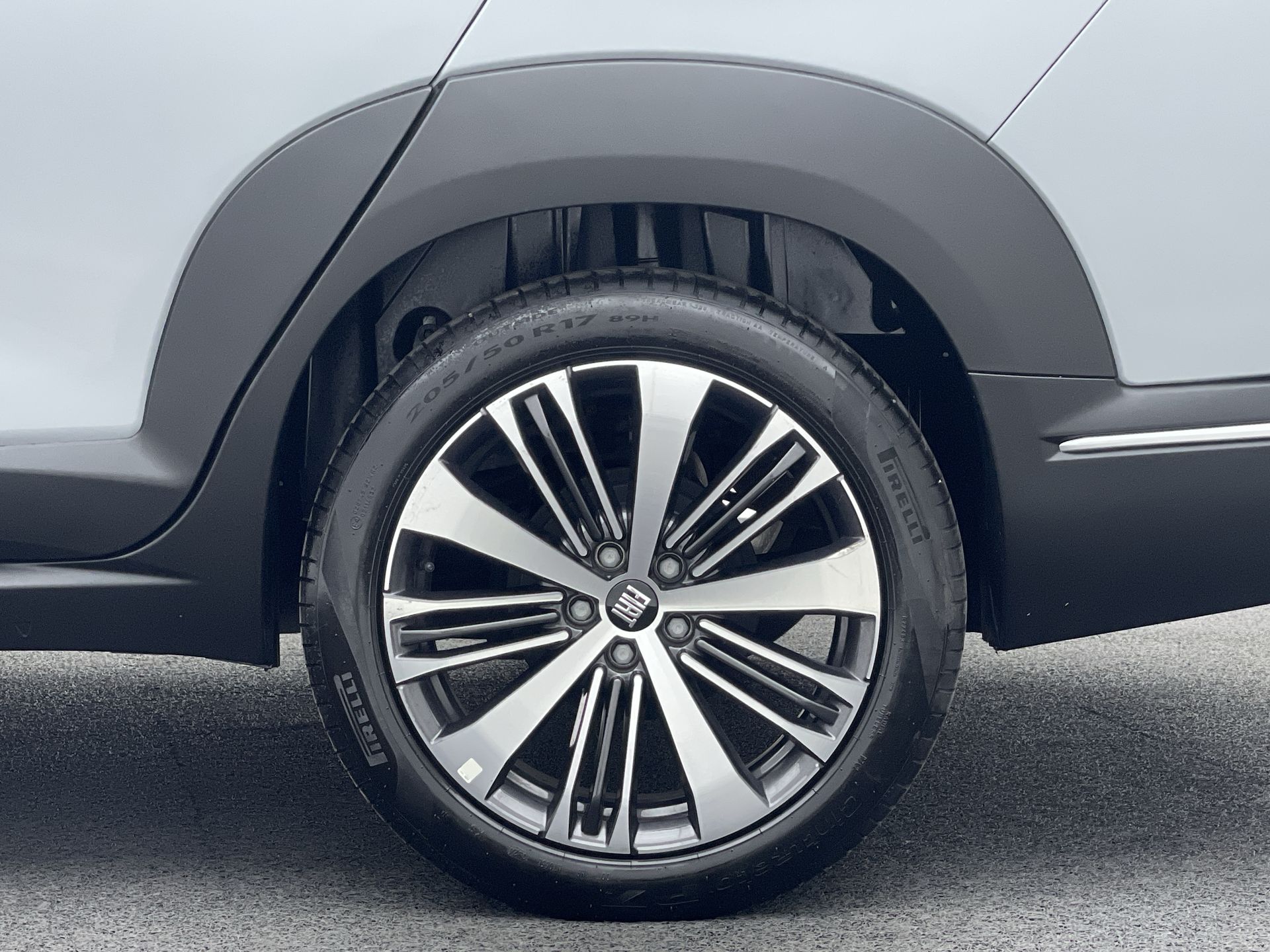 Fastback Audace 200 TB Aut (Hibrído)