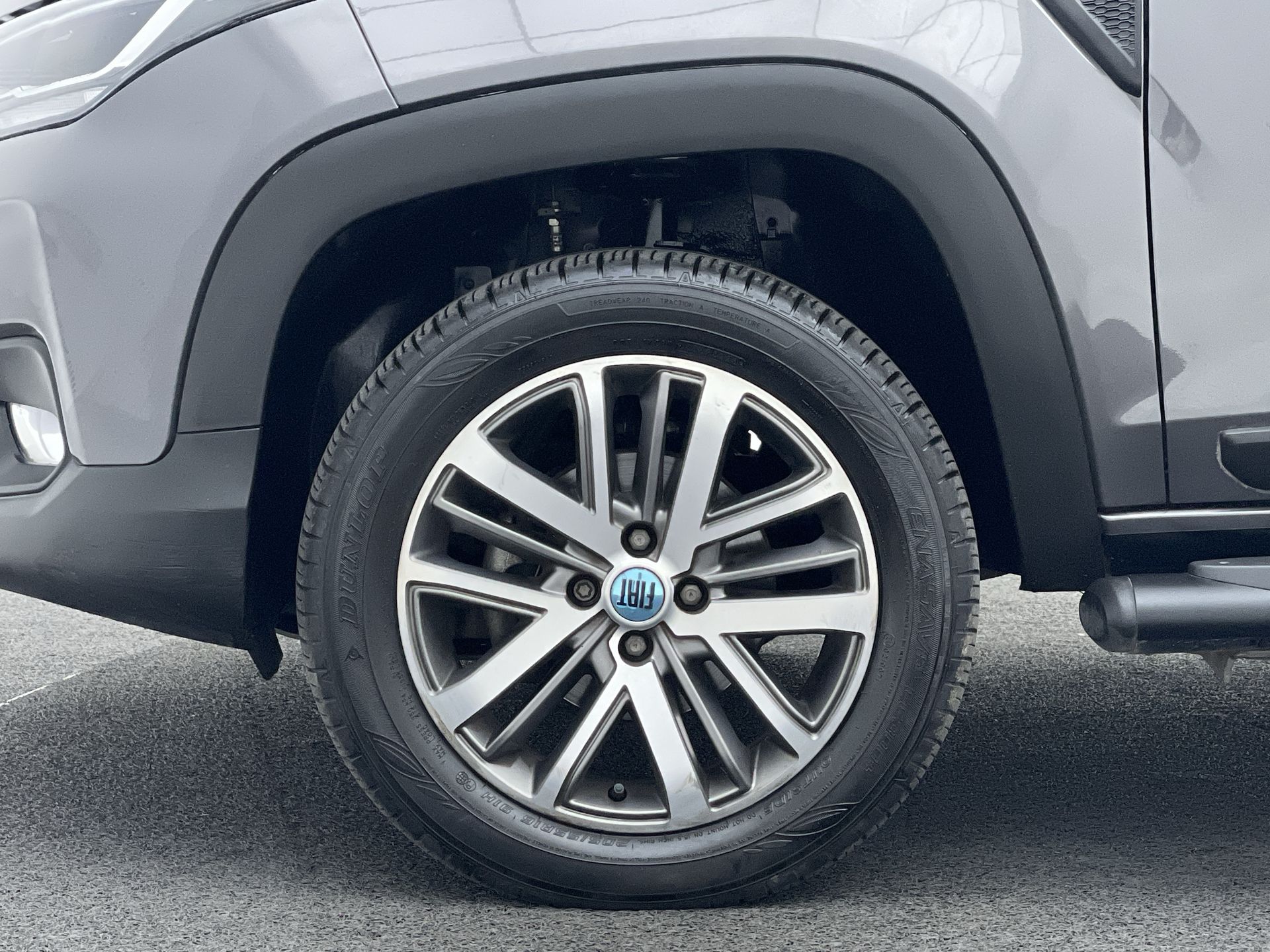 Strada Volcano 1.3 Flex 8V CD Aut.