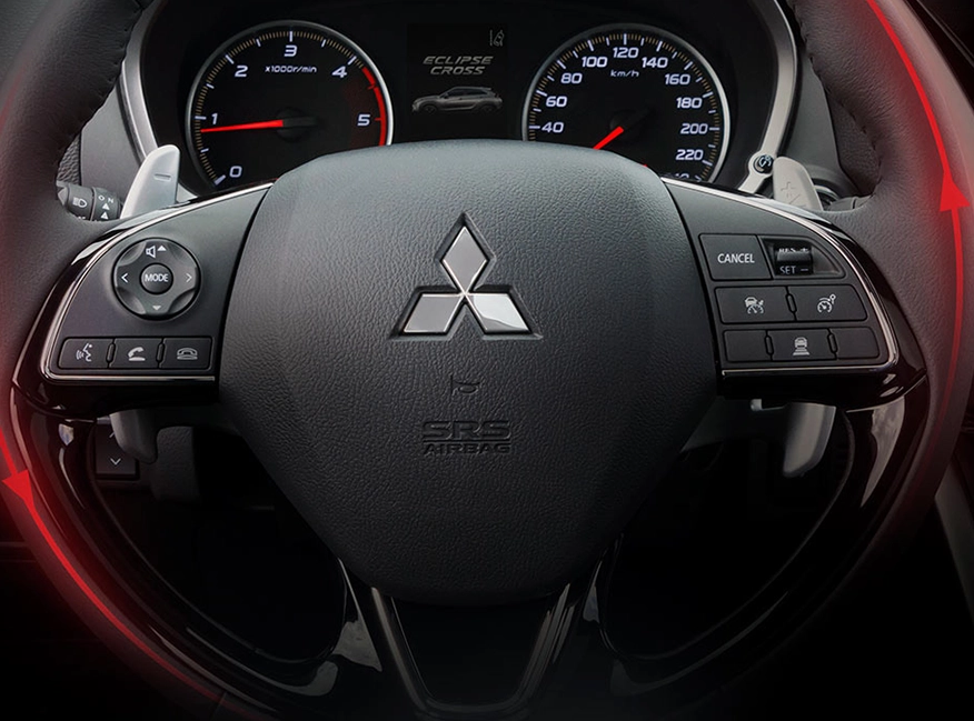 COMANDOS DE ÁUDIO E PILOTO AUTOMÁTICO NO VOLANTE