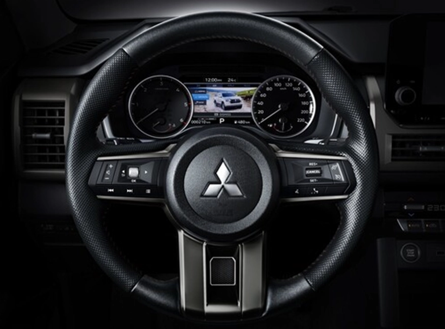 NOVO VOLANTE DE TRÊS RAIOS