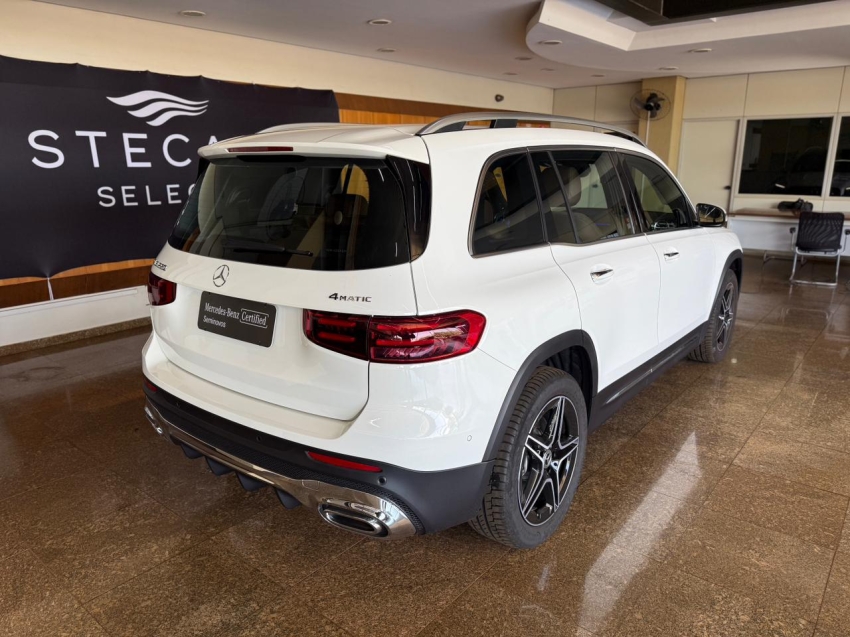 Mercedes-Benz-GLB 220-2.0 4M AMG LINE