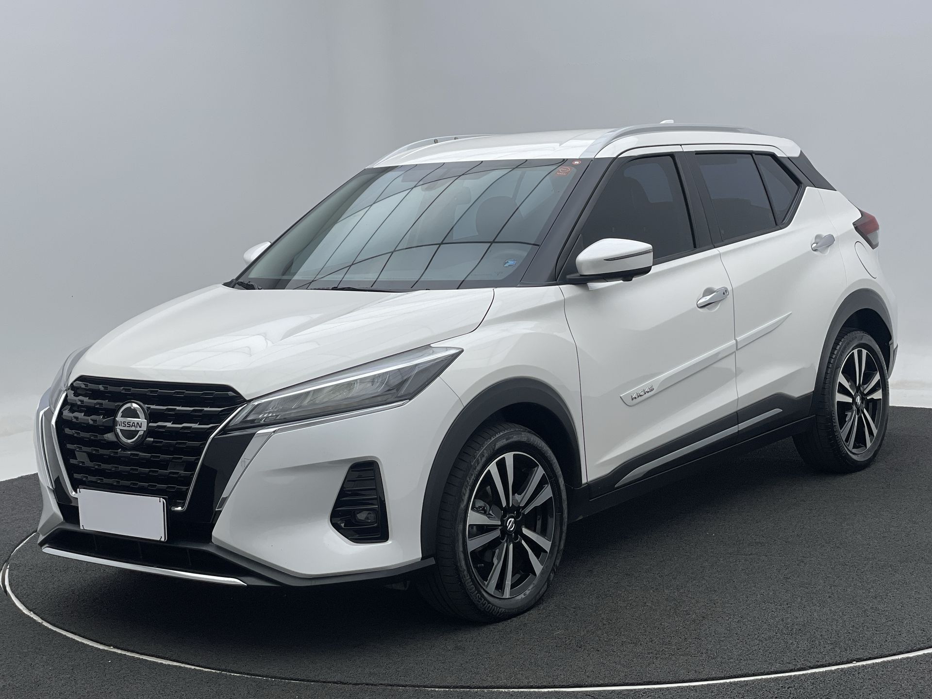 KICKS Exclusive 1.6 16V Flex Aut.