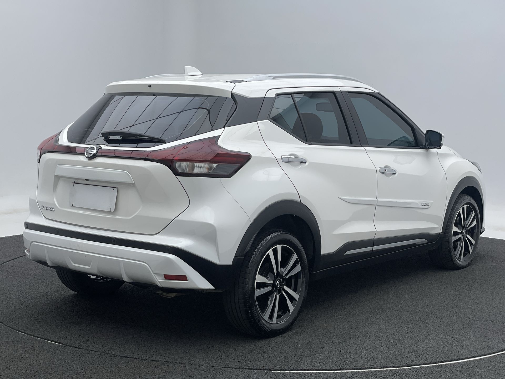 KICKS Exclusive 1.6 16V Flex Aut.