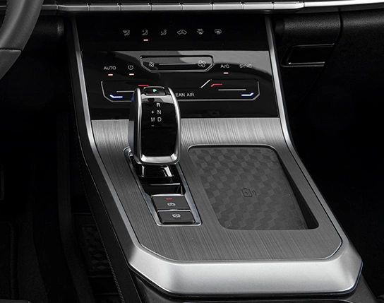 Câmbio Automático Joystick CVT de 9 velocidades.