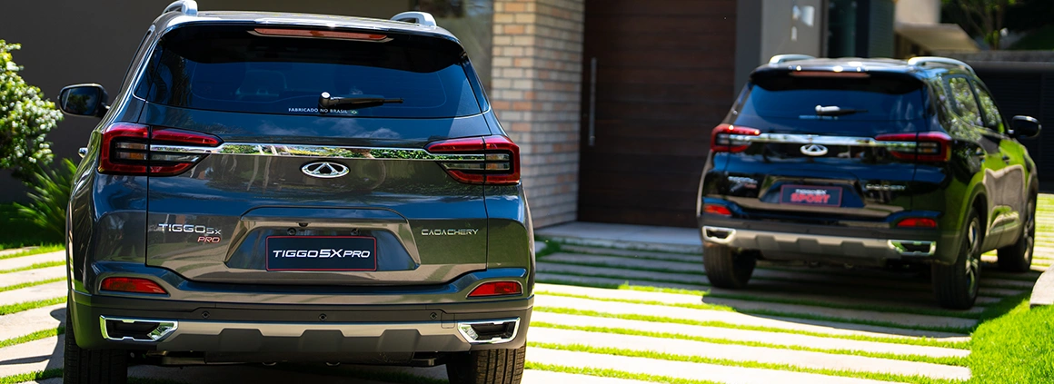 Traseira de estilo único e harmônico.