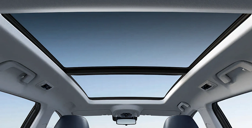 Teto solar panorâmico.