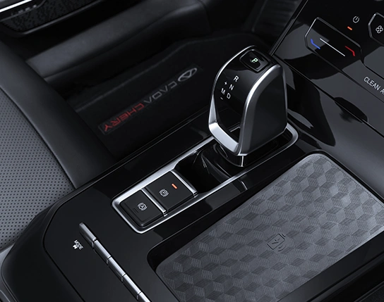 Câmbio Automático Joystick CVT de 9 velocidades.