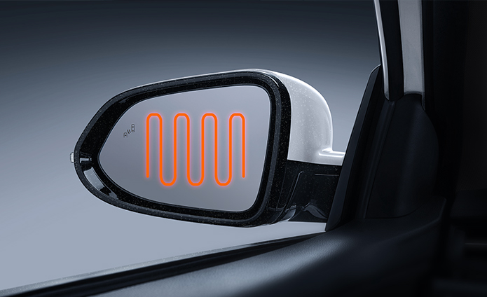 Retrovisores externos com aquecimento (antiembaçante) e controle interno elétrico.