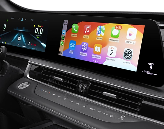 Tela Ultra Wide Curved Screen integrada de 24,6” Full HD.