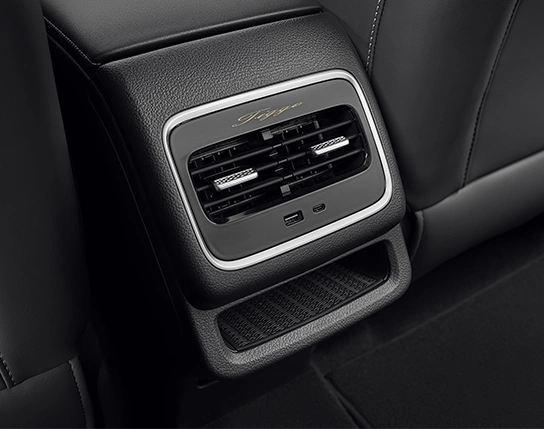 Saída de ar traseira na segunda fileira.