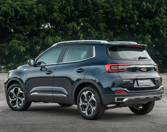 Traseira de estilo único e harmônico.