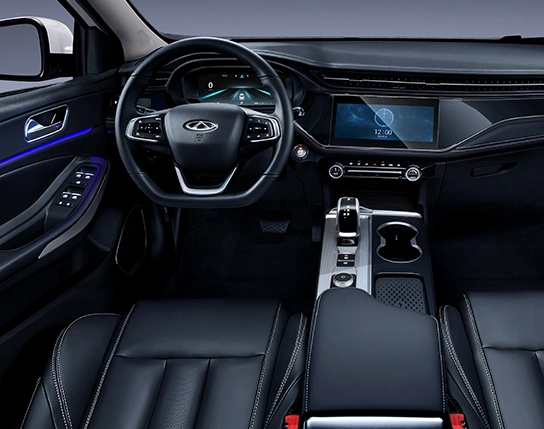 Bancos revestidos com acabamento premium na cor preta.