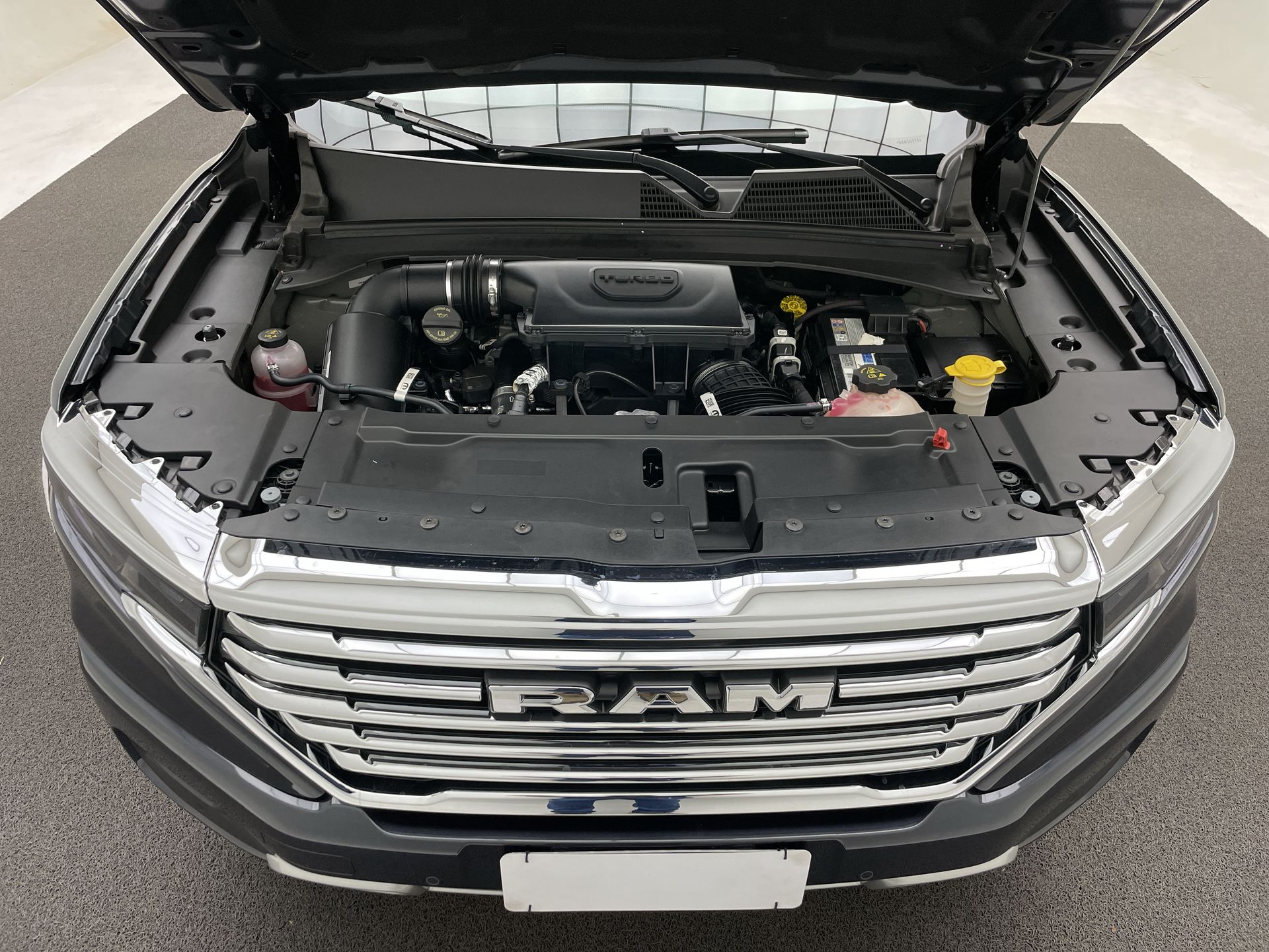 RAMPAGE LAR. HURR. 4 2.0 TB CD 4X4  Aut.