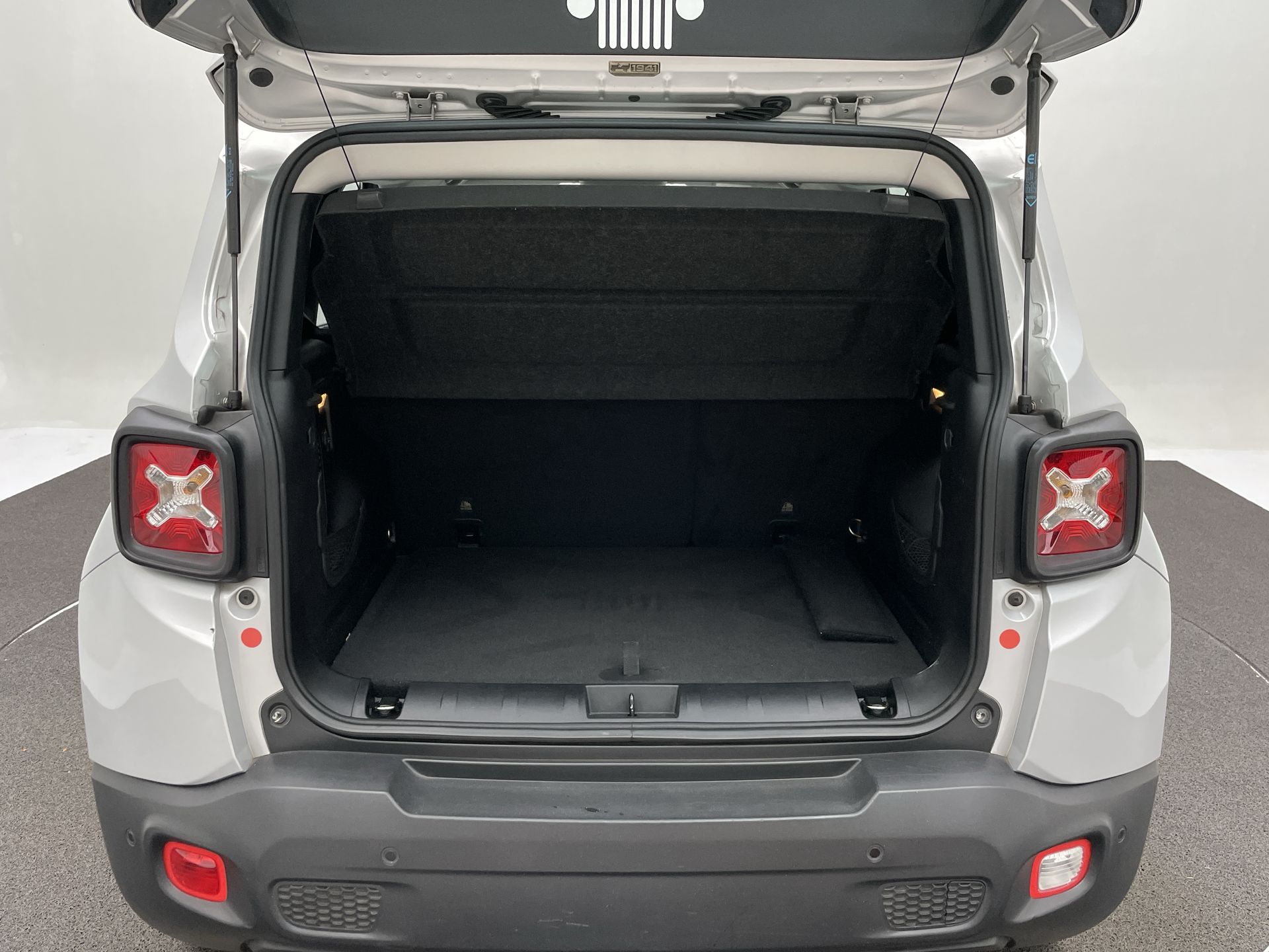 Renegade Longitude 1.8 4x2 Flex 16V Aut.