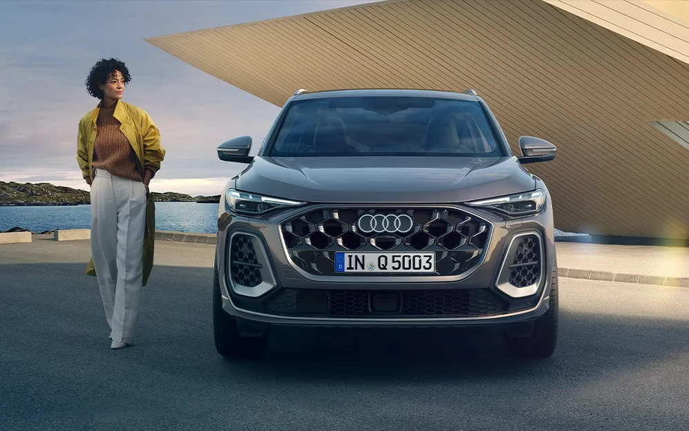 Vista frontal do modelo Audi Q5 SUV