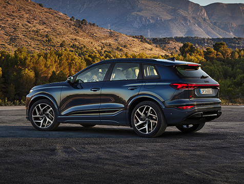 Vista lateral do modelo Q6 e-tron