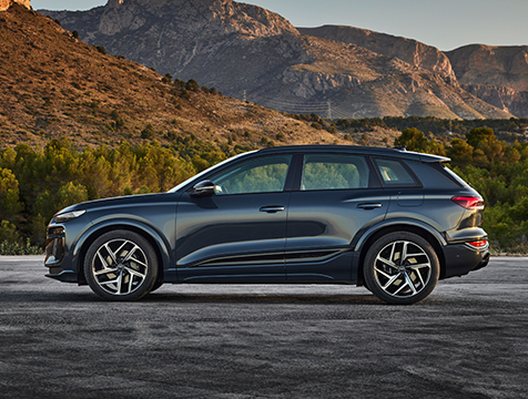 Vista lateral do modelo Q6 e-tron