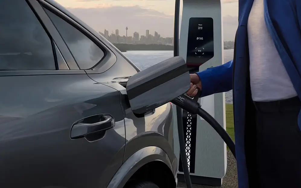 Audi Q6 Sportback e-tron sendo carregado