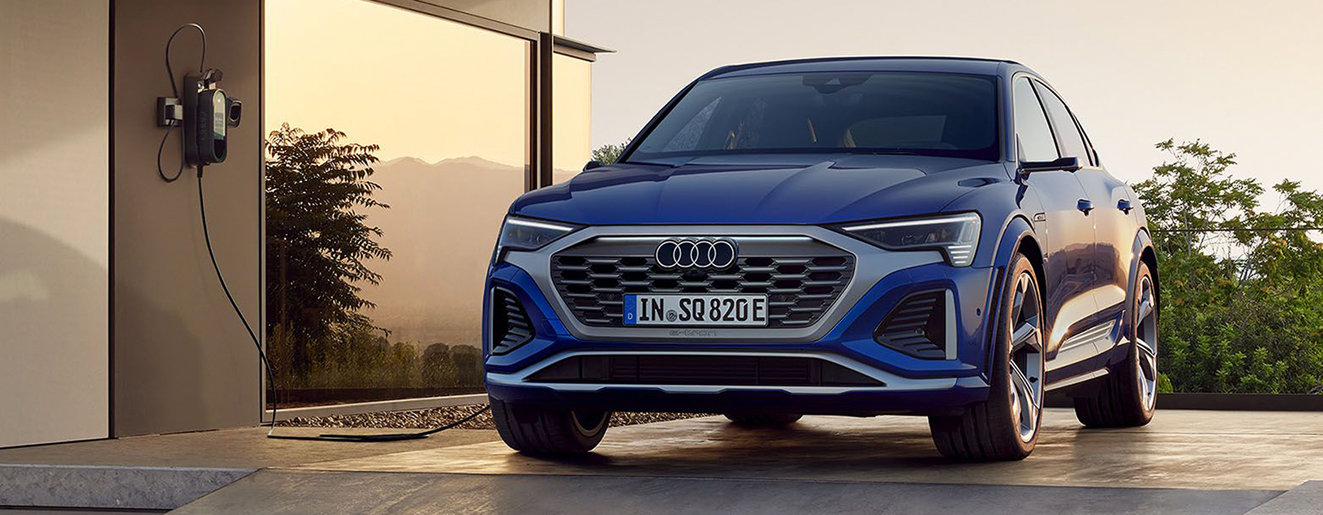 Audi SQ8 Sportback e-tron em carregamento