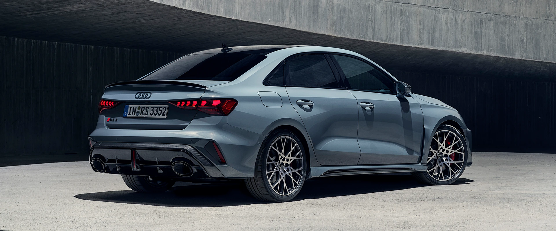 Vista lateral do Audi RS 3 Sedan