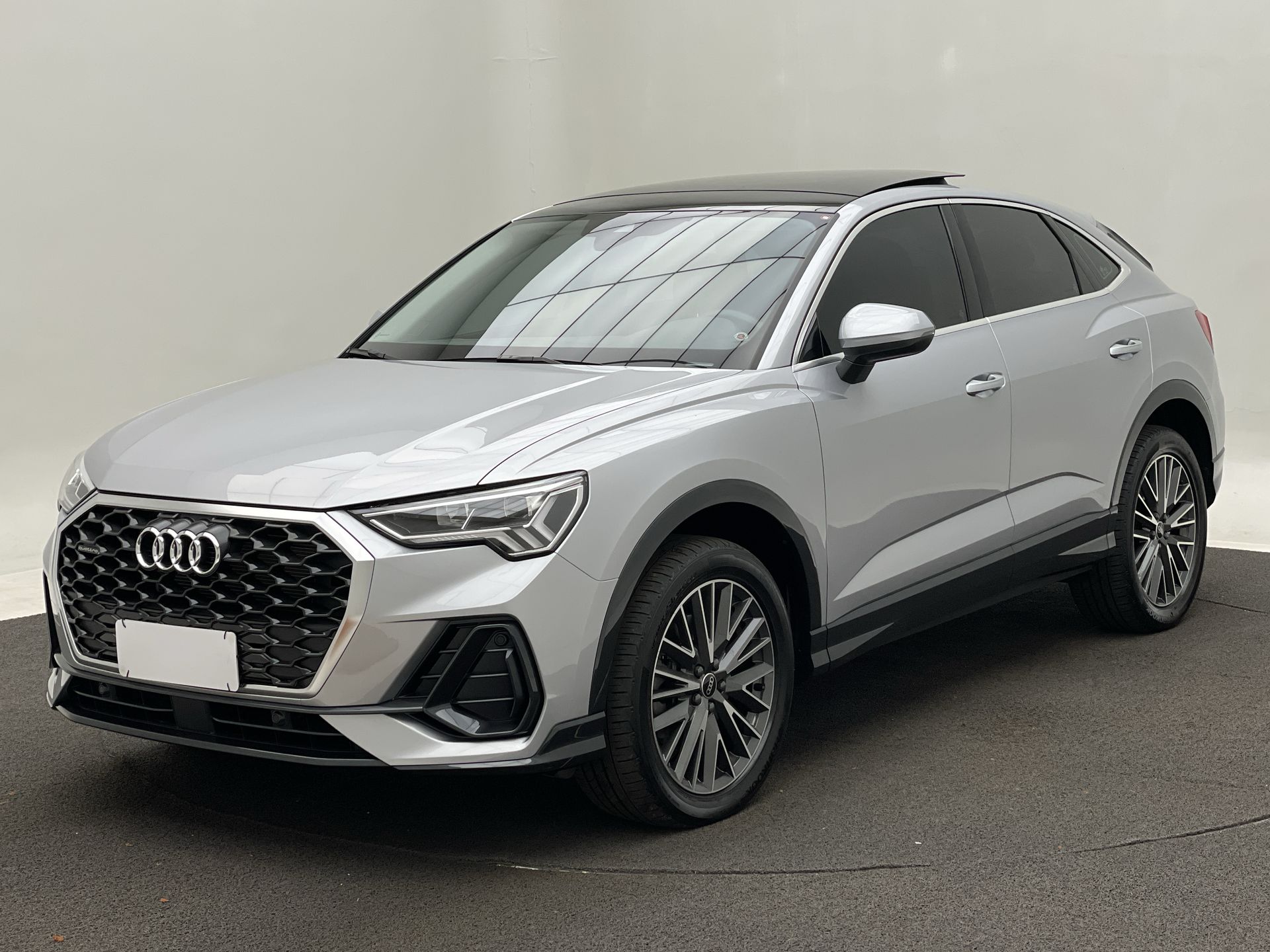 Q3 SPB Performance 2.0 TFSI Tipt. Quatt.