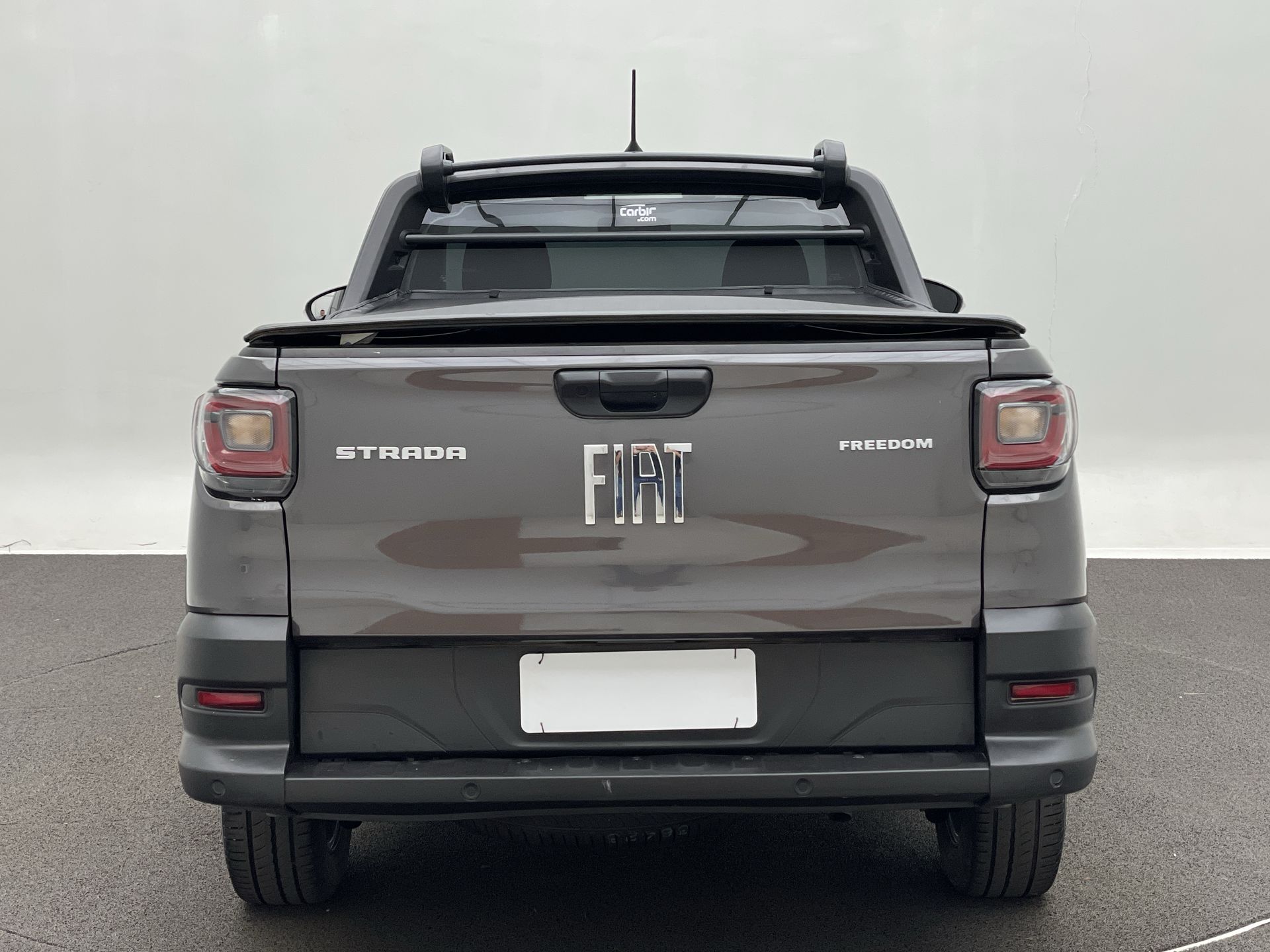 Strada Freedom 1.3 Flex 8V  CS Plus