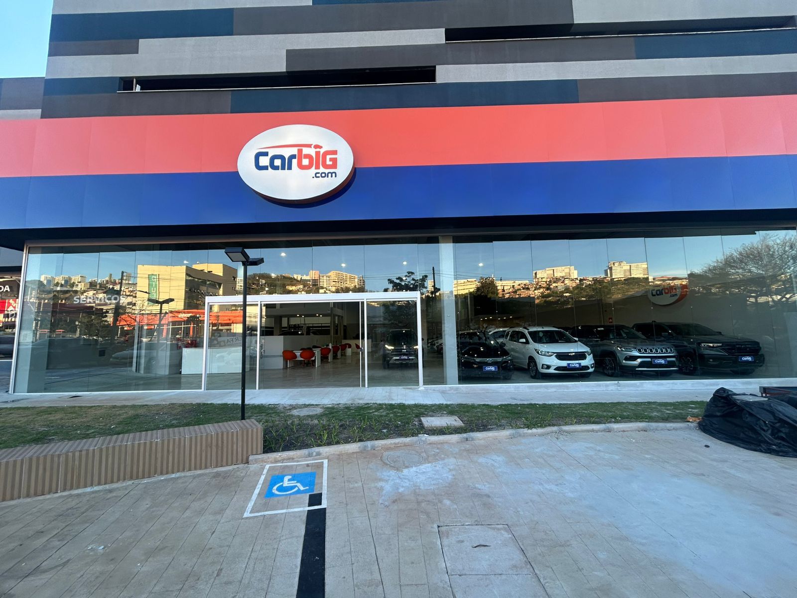 foto unidade Carbig.com LeapMotor