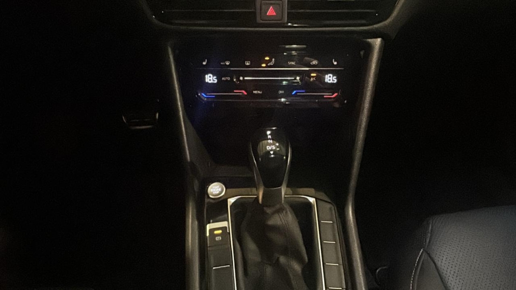 VW - Volkswagen-TAOS-1.4 250 TSI TOTAL FLEX HIGHLINE AUTOMÁTICO