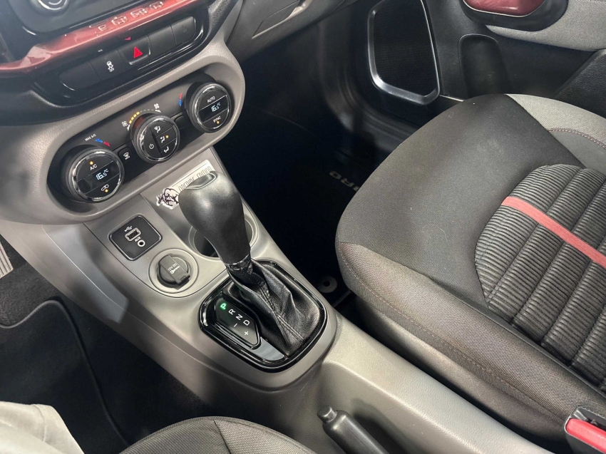 Fiat-TORO-1.8 16V EVO FLEX FREEDOM AT6