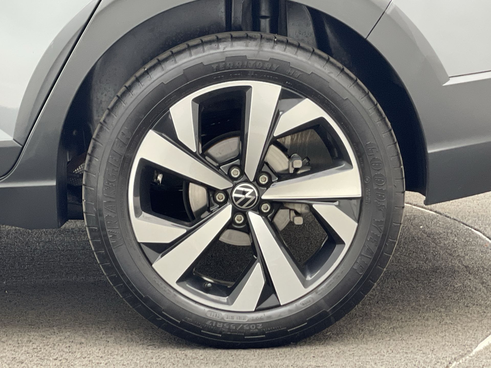 Nivus Highline 1.0 200 TSI Flex Aut.