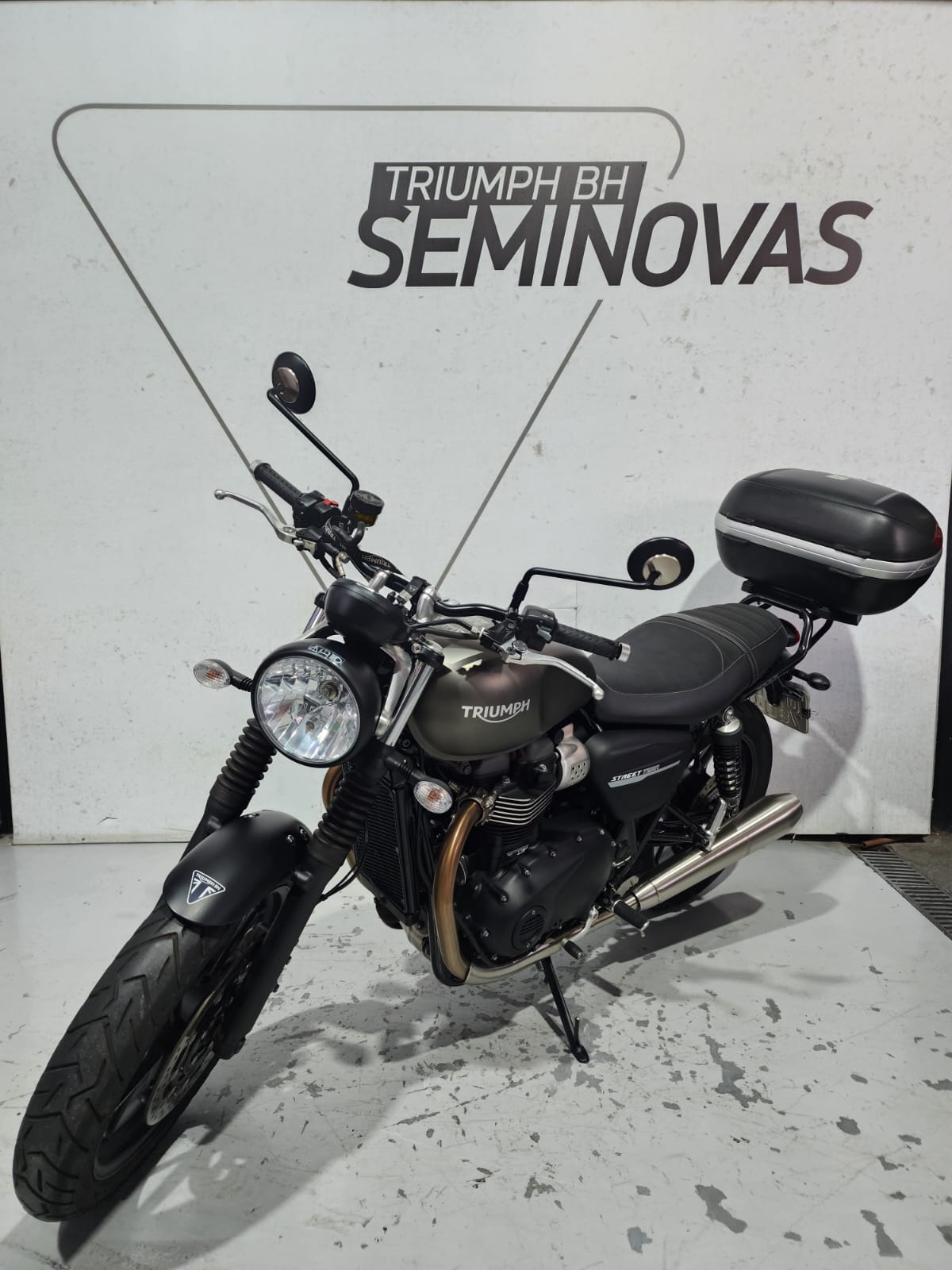 TRIUMPH-STREET-STREET  TWIN 900cc