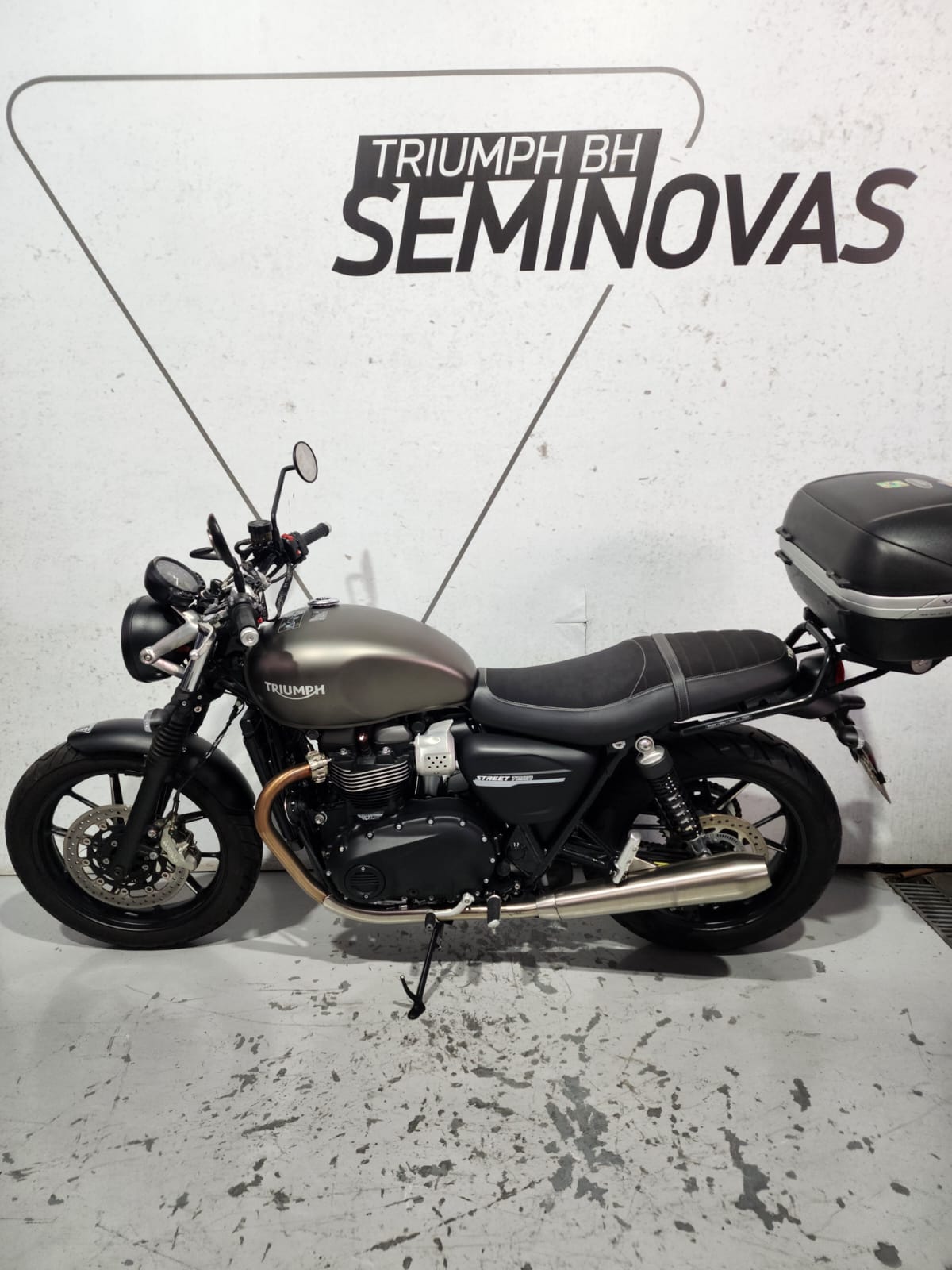 TRIUMPH-STREET-STREET  TWIN 900cc