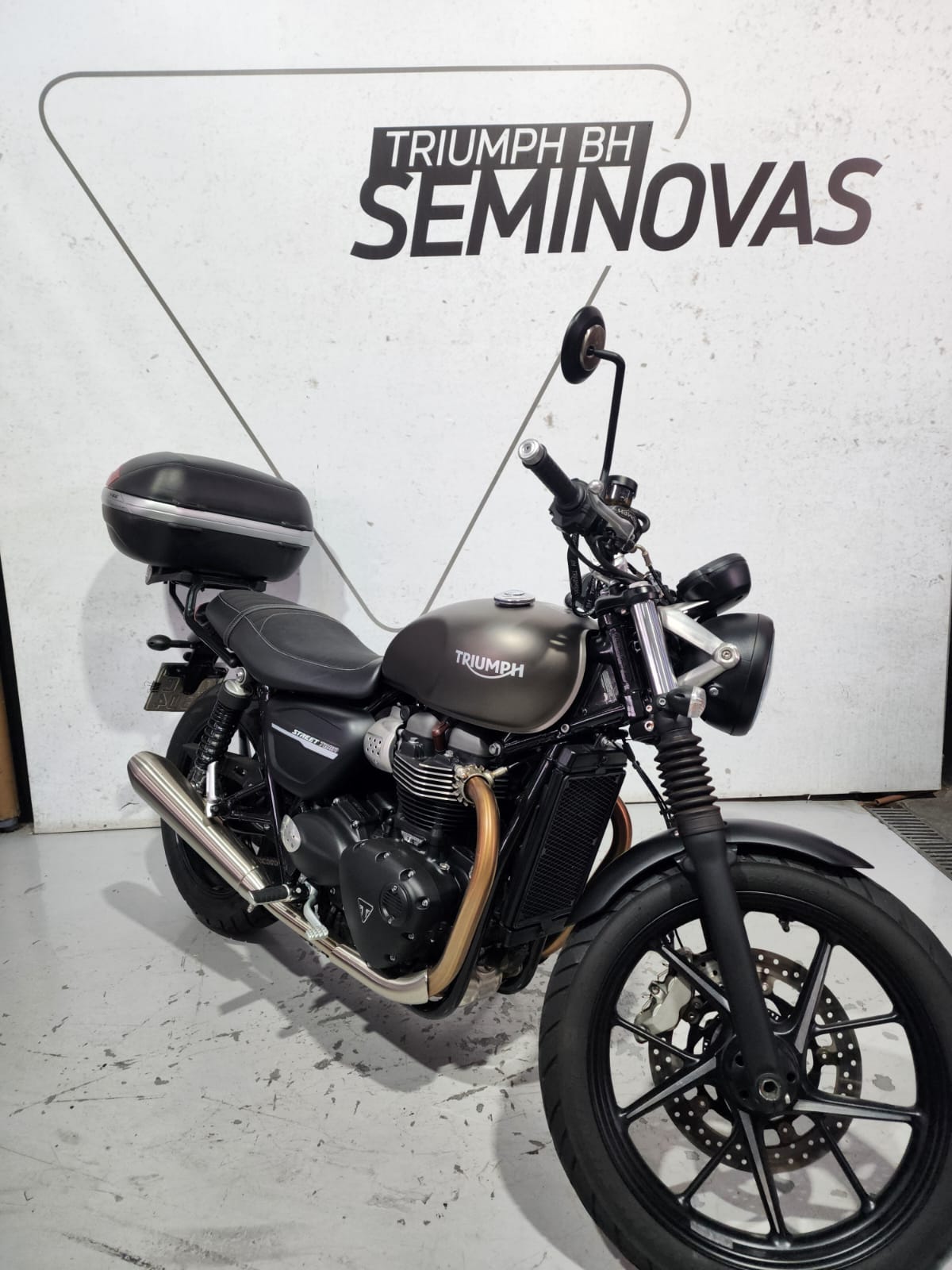 TRIUMPH-STREET-STREET  TWIN 900cc