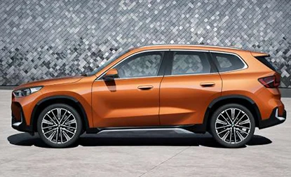 Lateral do veículo.