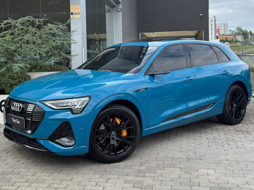 ELÉTRICO PERFORMANCE BLACK QUATTRO