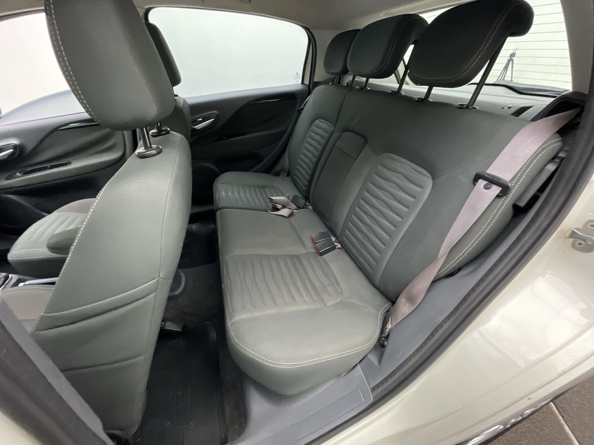 Punto ESSENCE 1.6 Flex 16V 5p