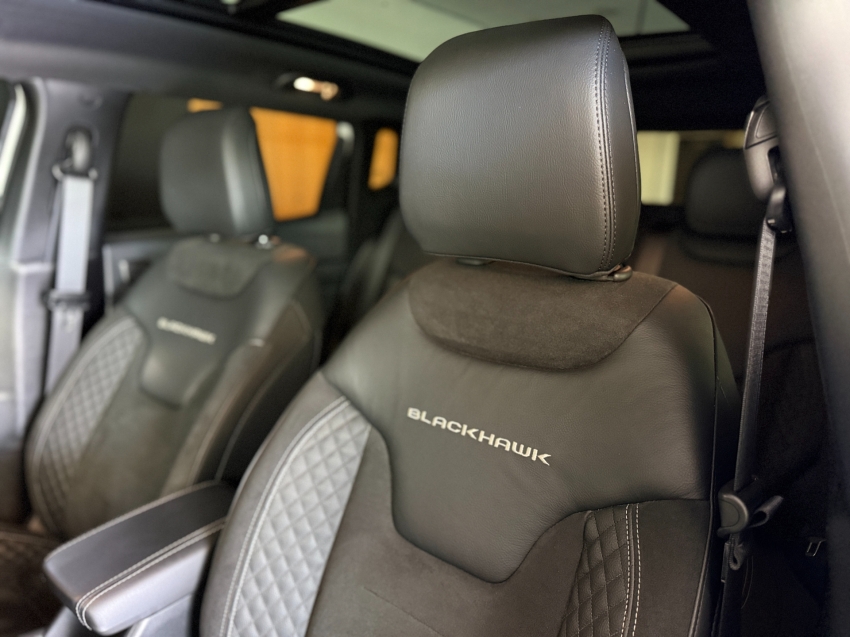 Jeep-COMPASS-2.0 HURRICANE 4 TURBO GASOLINA BLACKHAWK AT9