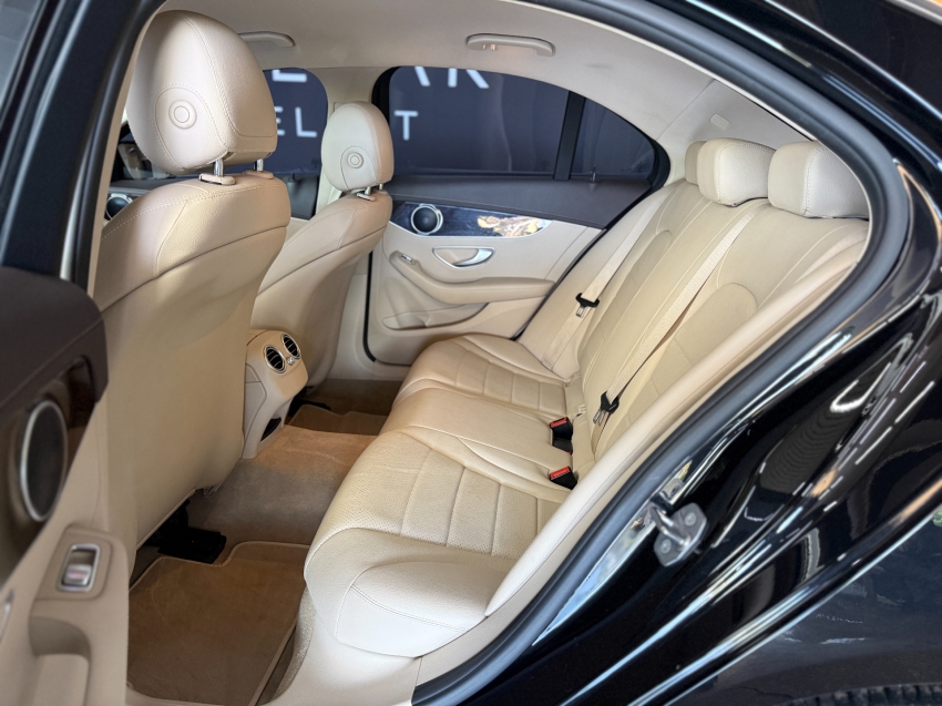 Mercedes-Benz-C 180-1.6 CGI FLEX EXCLUSIVE 9G-TRONIC