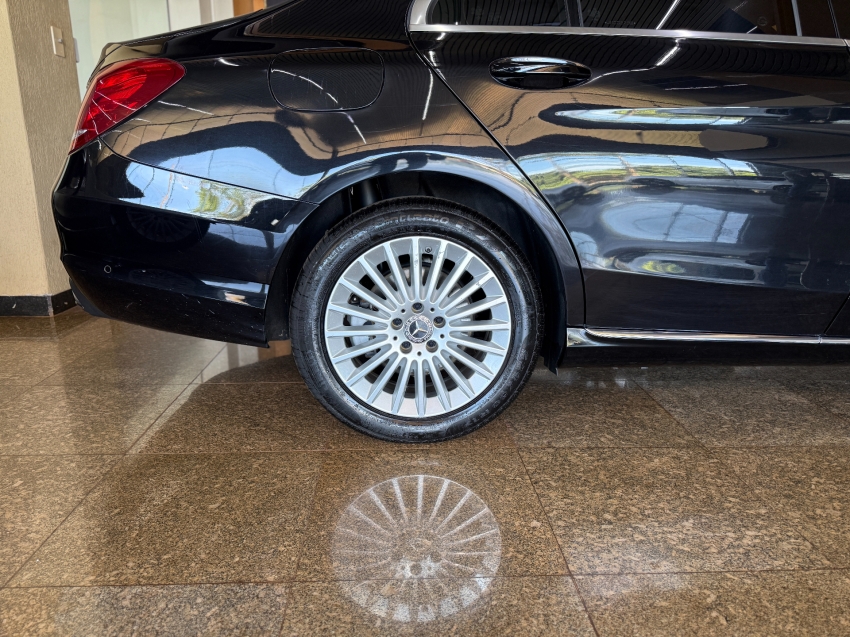 Mercedes-Benz-C 180-1.6 CGI FLEX EXCLUSIVE 9G-TRONIC