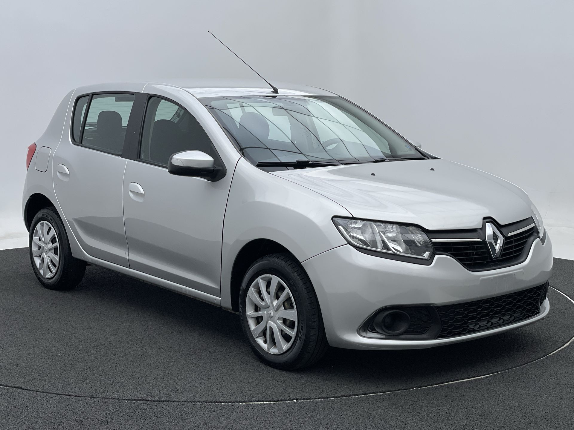 SANDERO Expression Hi-Flex 1.6 8V 5p