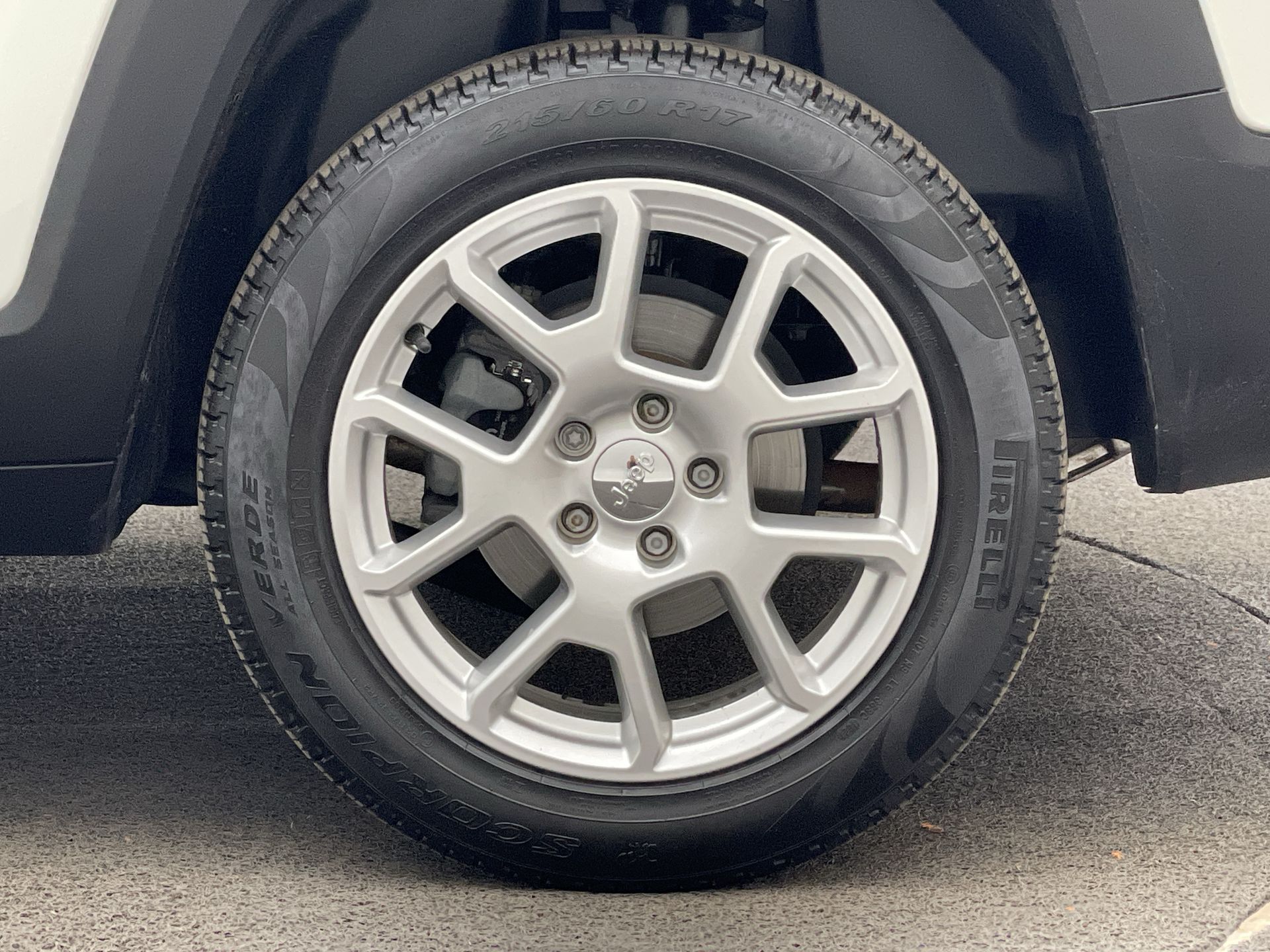 Renegade Sport 1.8 4x2 Flex 16V Aut.