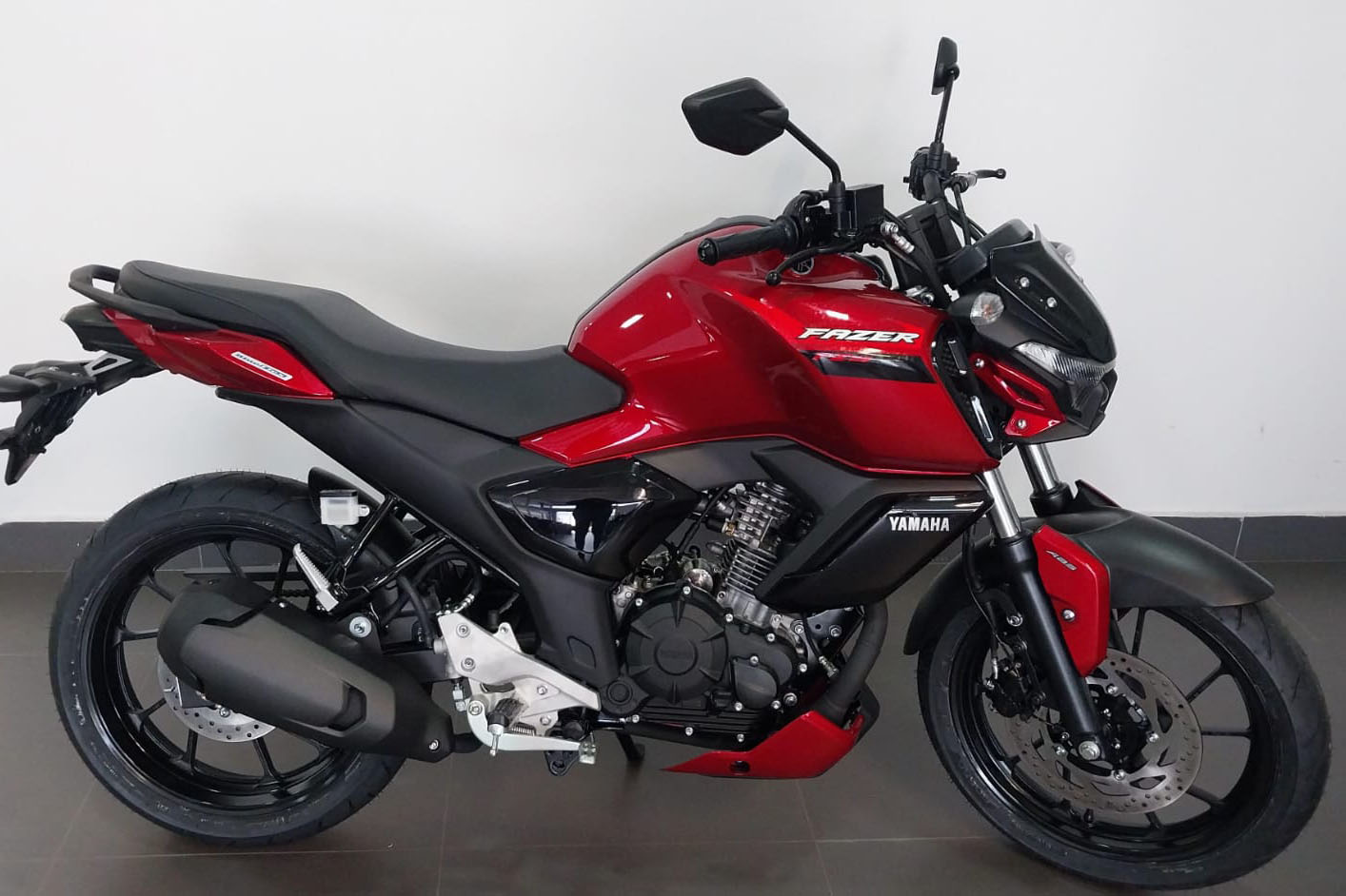 Fazer FZ15 ABS Connected