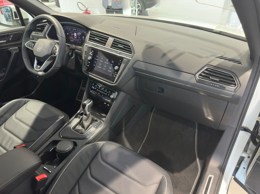 VW - Volkswagen-TIGUAN-2.0 300 TSI GASOLINA ALLSPACE R-LINE AUTOMÁTICO