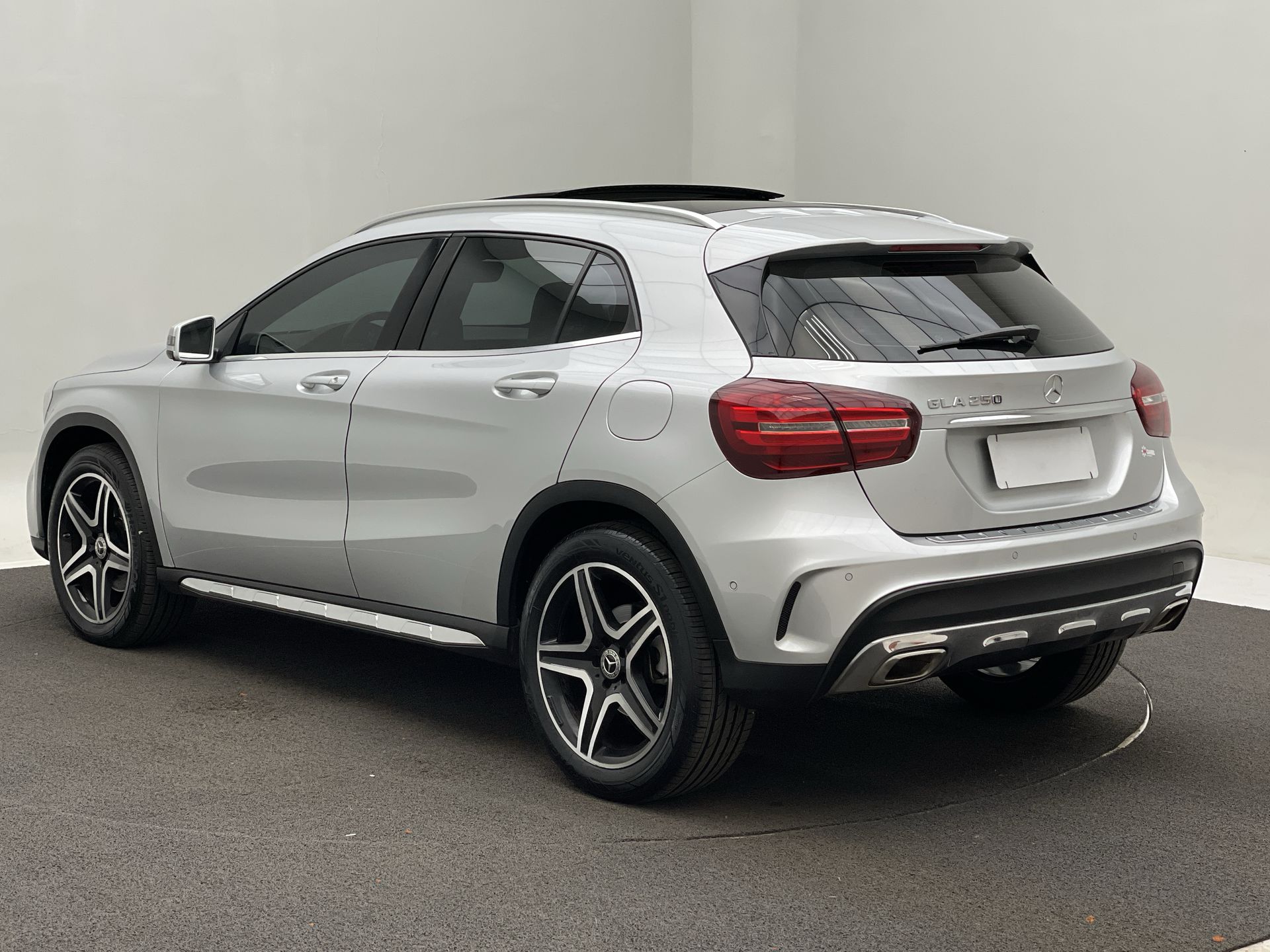 GLA 250 Sport 2.0 TB 16V 4x2  211cv Aut.