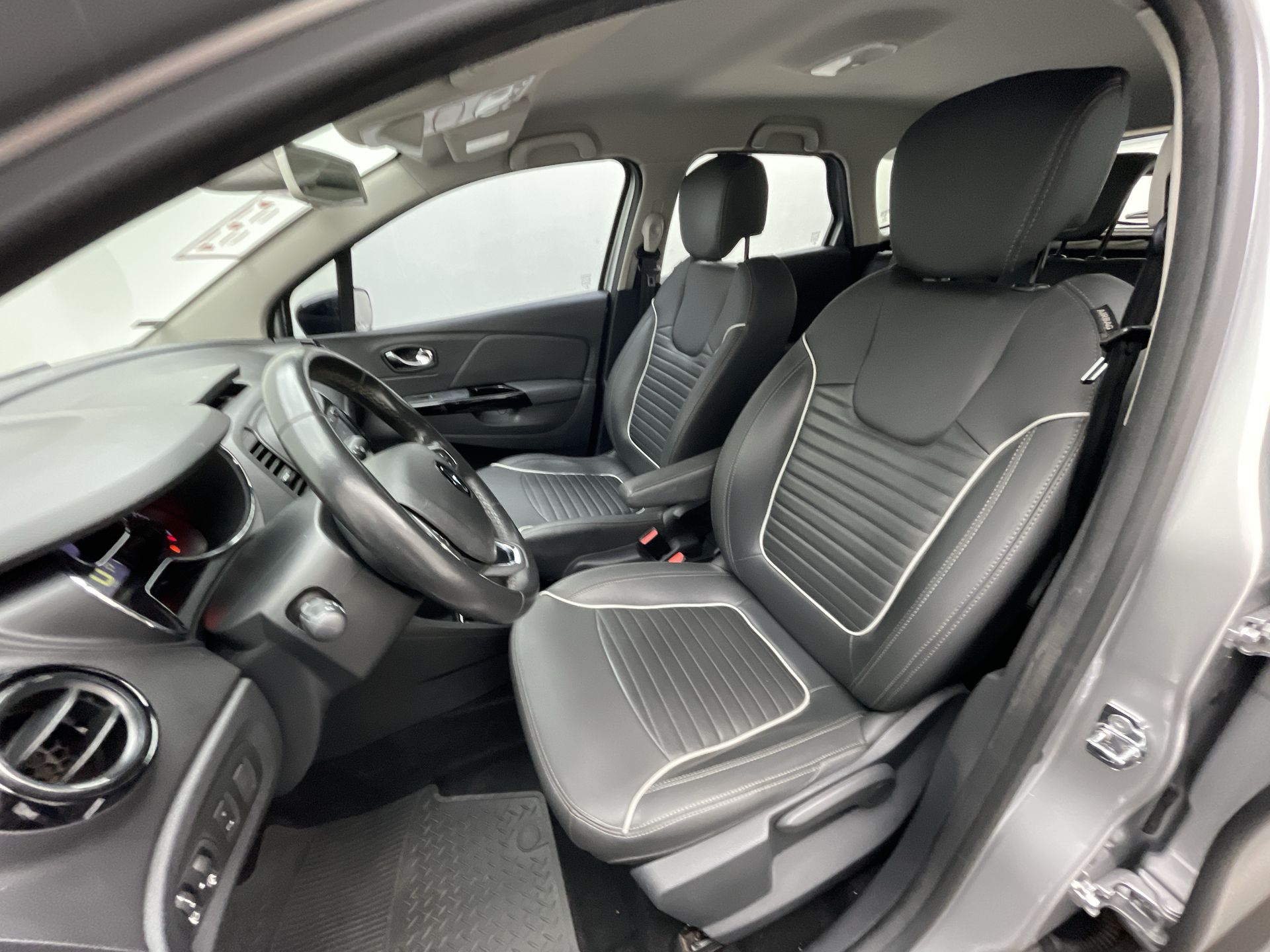 Renault-CAPTUR-CAPTUR Intense 1.6 16V Flex 5p Aut.