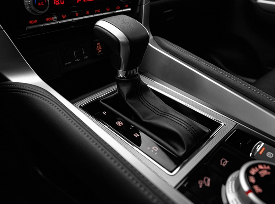 TRANSMISSÃO AUTOMÁTICA COM 8 VELOCIDADES