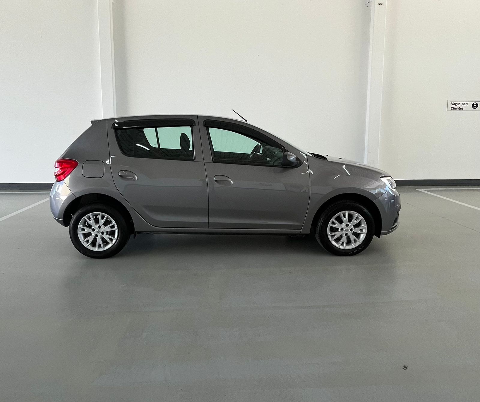 SANDERO ZEN 1.0 MT