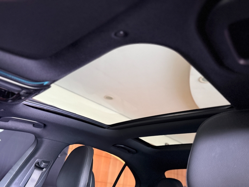 Mercedes-Benz-C 300-2.0 EQ BOOST HÍBRIDO AMG LINE 9G-TRONIC