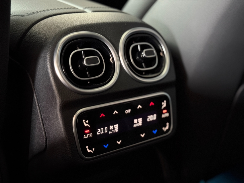 Mercedes-Benz-C 300-2.0 EQ BOOST HÍBRIDO AMG LINE 9G-TRONIC