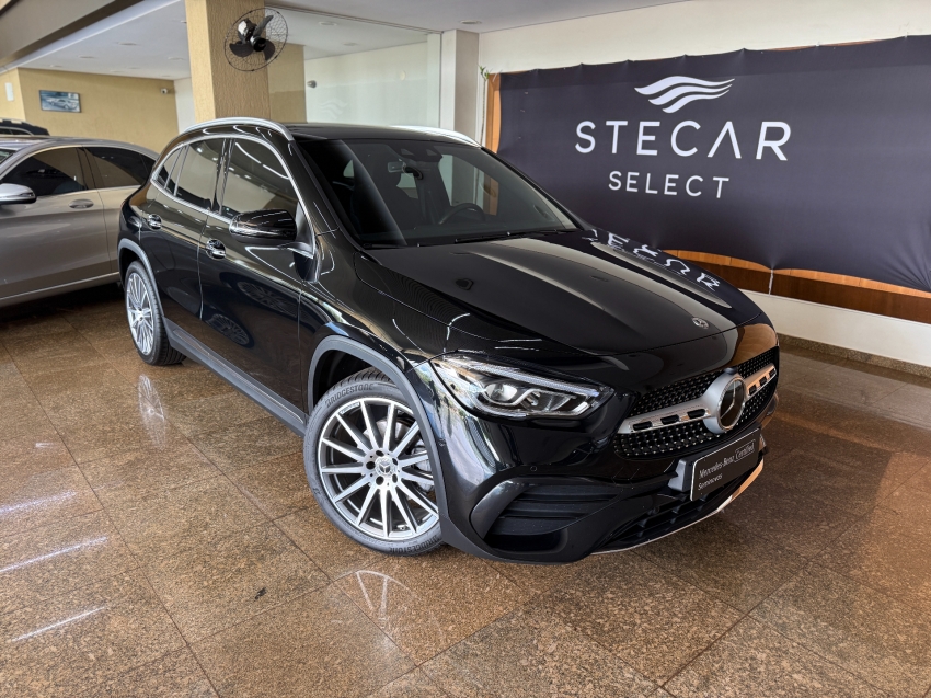 Mercedes-Benz-GLA 200-1.3 GCI GASOLINA AMG LINE 7G-DCT